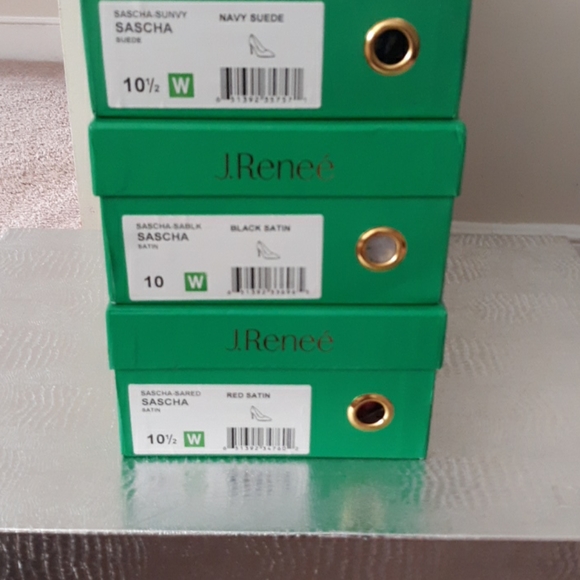 Shoes - Picture 4 of 4